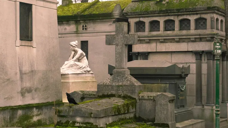 Père Lachaise Cemetery with autumn foliage, Paris
